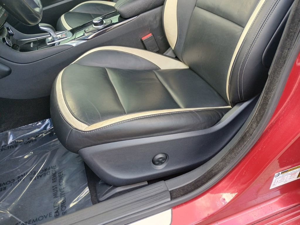 Used 2017 INFINITI QX30 Sport w/ Sport Leather Package FWD image 13