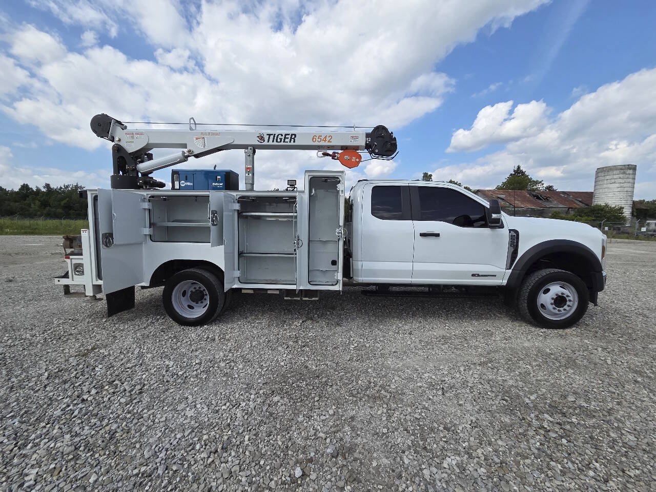 Used 2024 Ford F550 4x4 SuperCab Super Duty image 10