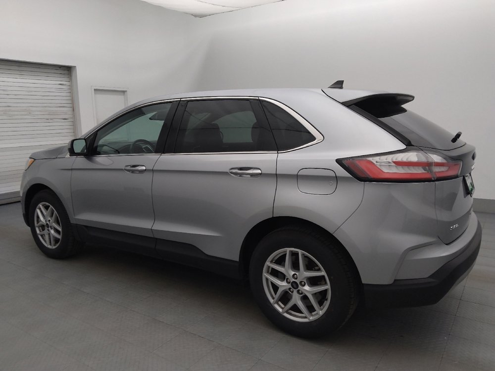Used 2023 Ford Edge SEL image 3