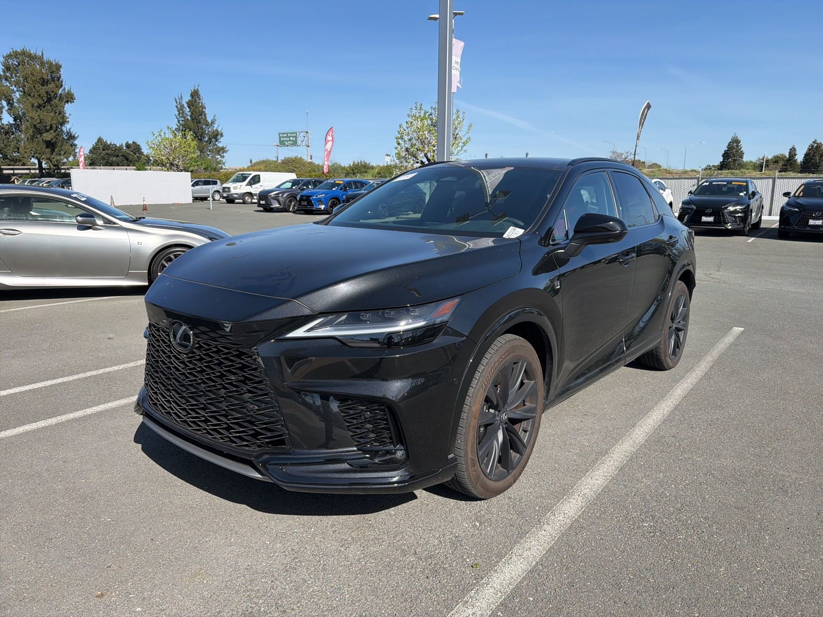 Used 2024 Lexus RX 500h F Sport w/ Convenience Package image 3