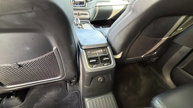Used 2022 Volvo XC90 T8 Inscription w/ Advanced Package AWD/4WD image 19