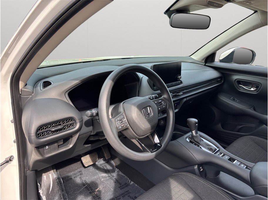 Used 2023 Honda HR-V LX image 6