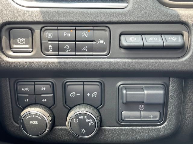 Used 2024 Chevrolet Tahoe High Country w/ Advanced Technology Package image 16