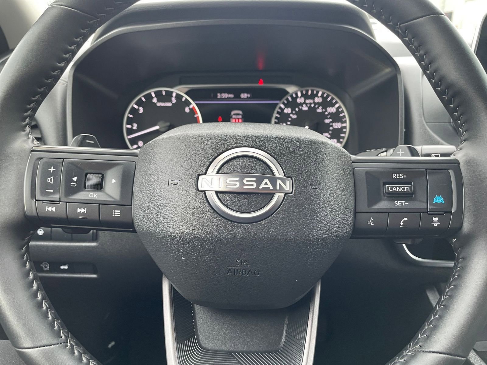 Used 2025 Nissan Rogue SV image 30