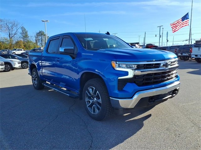 Certified 2025 Chevrolet Silverado 1500 LT w/ Leather Package image 8