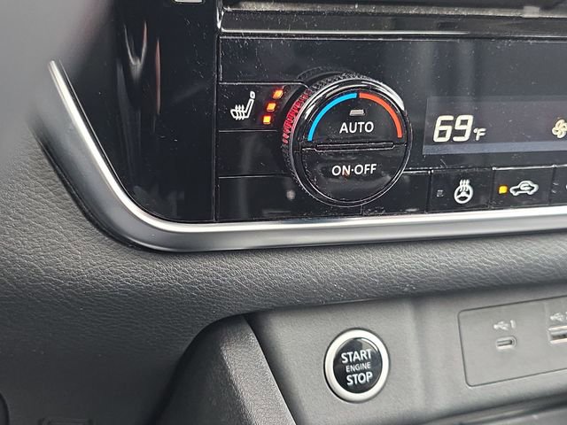 Certified 2023 Nissan Rogue SV w/ SV Premium Package image 33