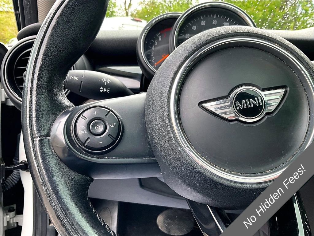 Used 2016 MINI Cooper 4-Door Hardtop w/ Premium Package FWD image 15