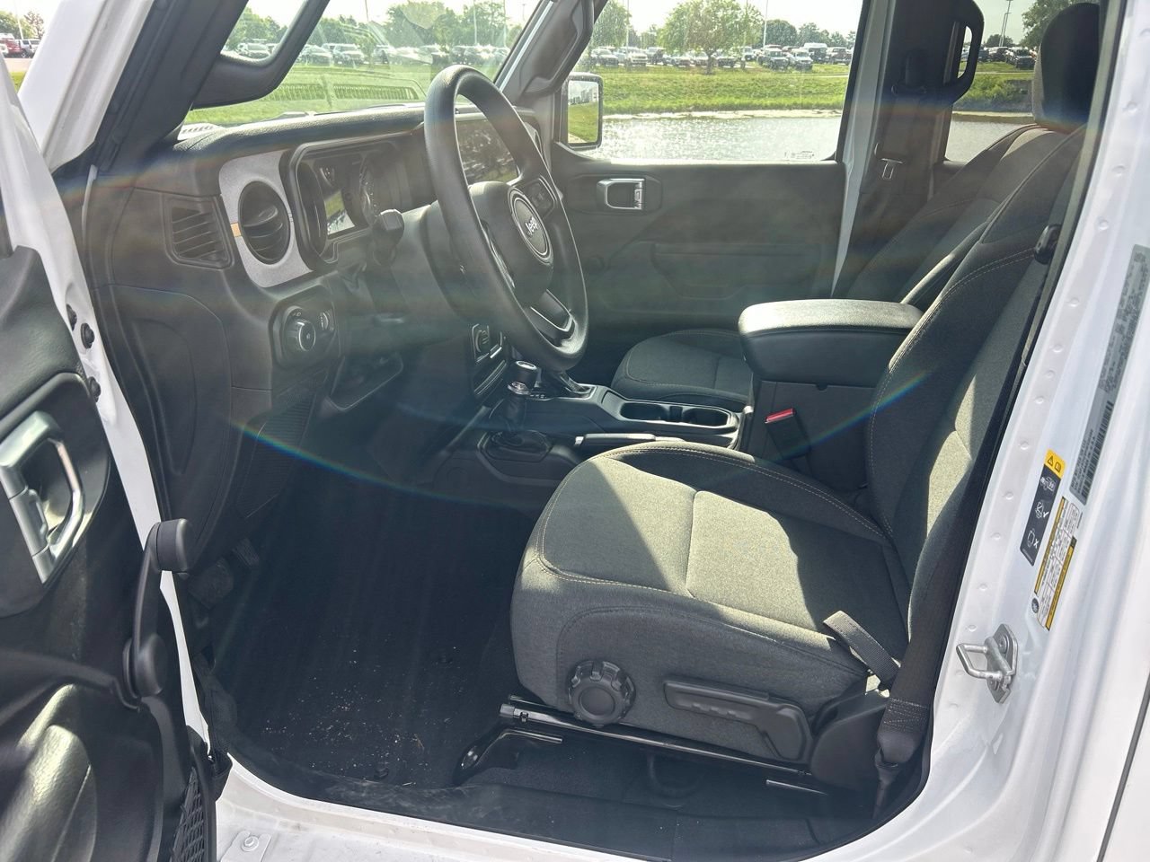 Used 2024 Jeep Wrangler Unlimited Sport AWD/4WD image 11