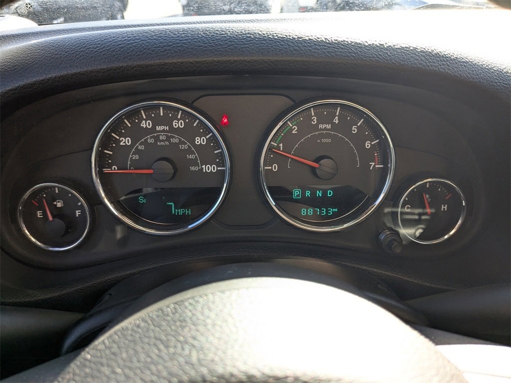 Used 2016 Jeep Wrangler Sahara w/ Connectivity Group image 25