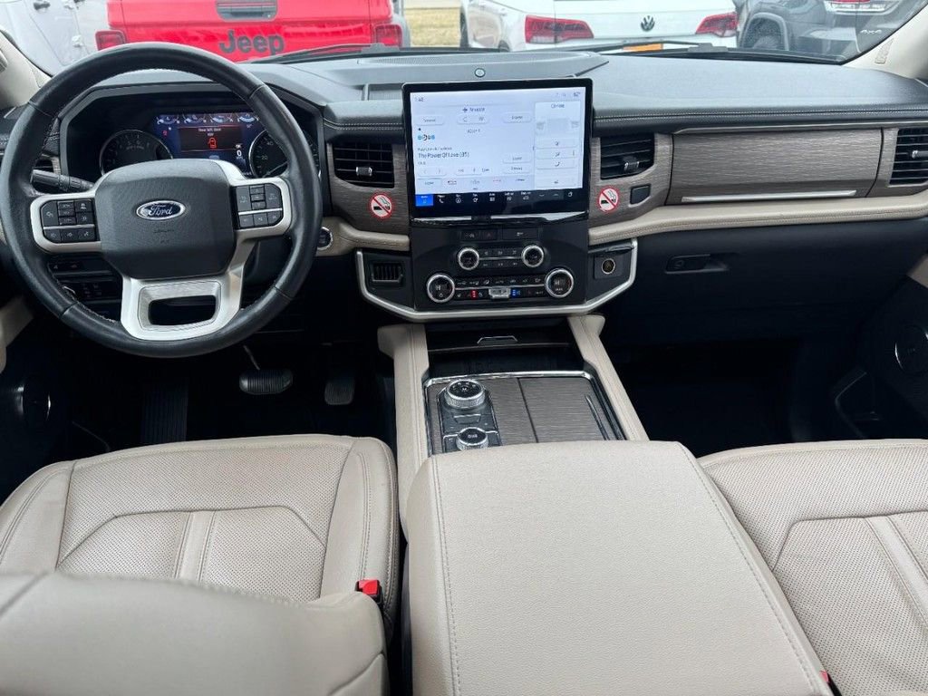 Used 2024 Ford Expedition Limited AWD/4WD image 14