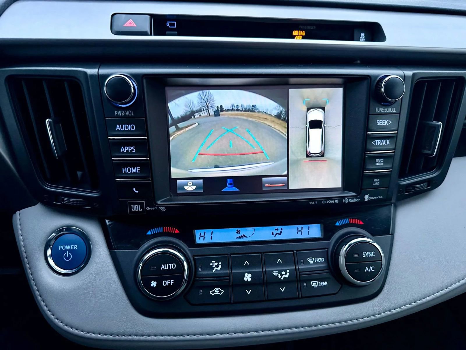 Used 2016 Toyota RAV4 Limited image 11