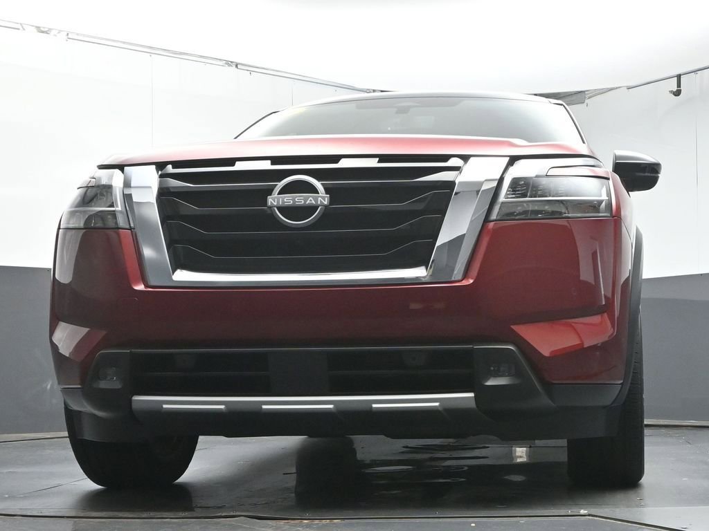 Used 2024 Nissan Pathfinder Platinum FWD image 38