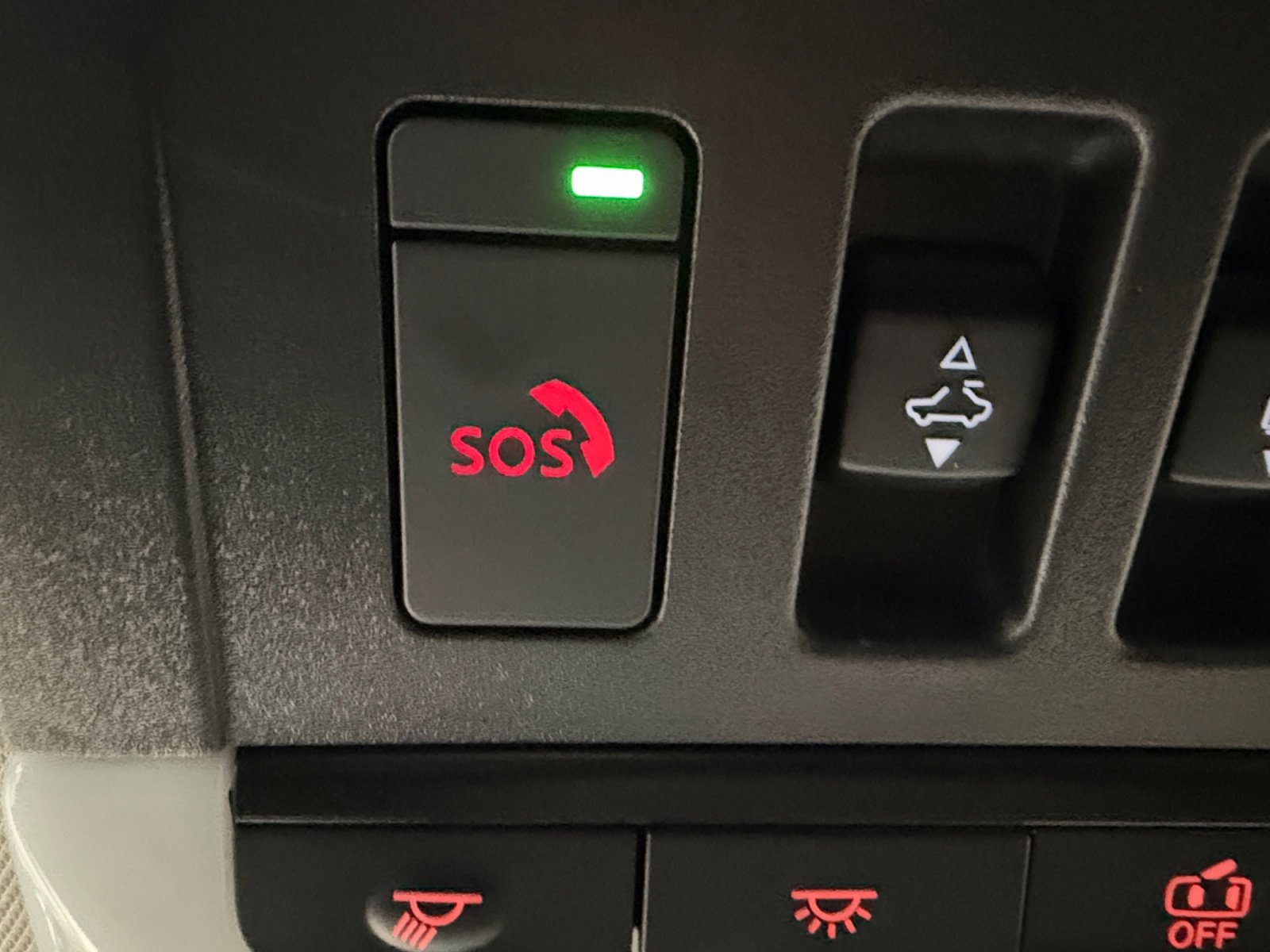 Used 2024 Nissan Pathfinder Platinum w/ Cargo Package image 45