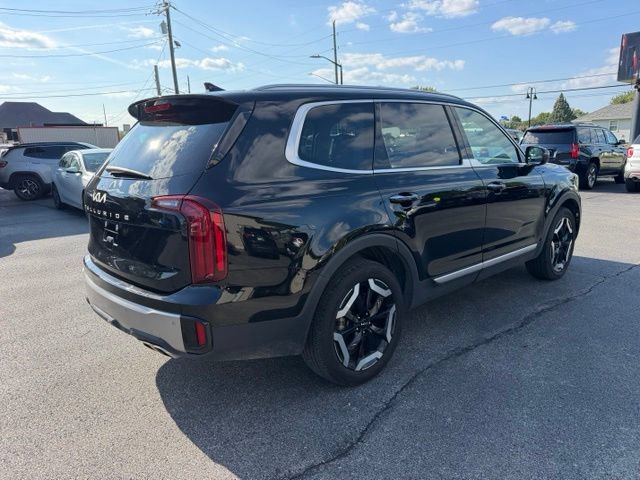 Used 2025 Kia Telluride S FWD image 4