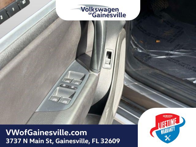 Used 2014 Volkswagen Touareg Executive AWD/4WD image 17