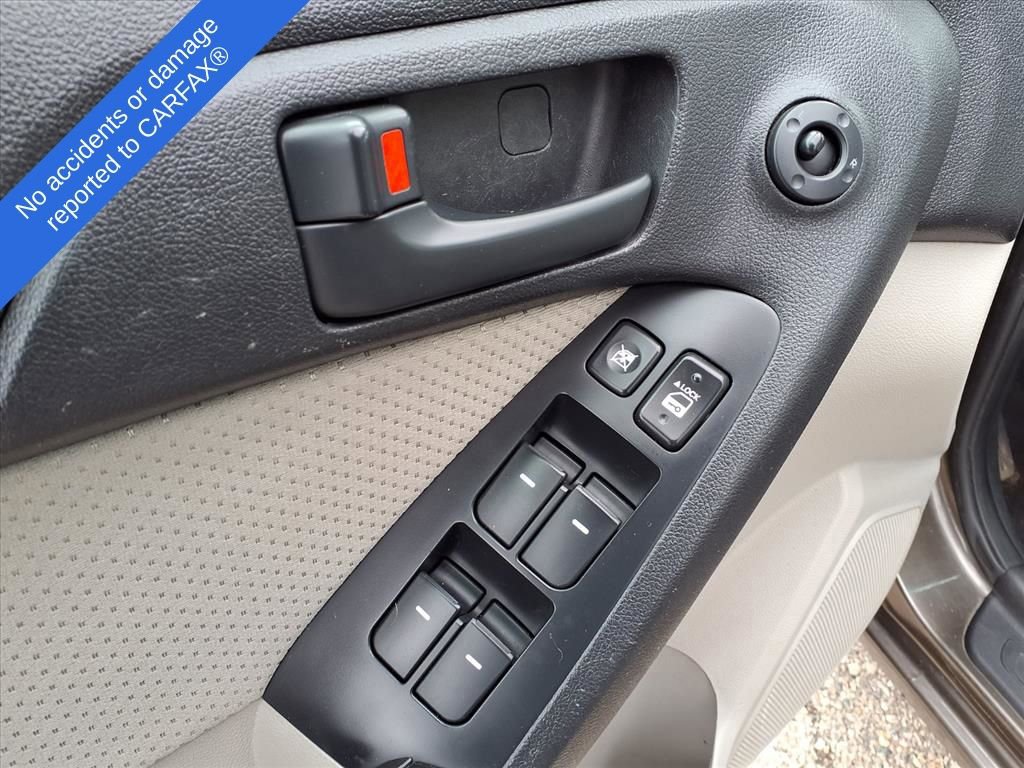 Used 2011 Kia Forte EX image 17