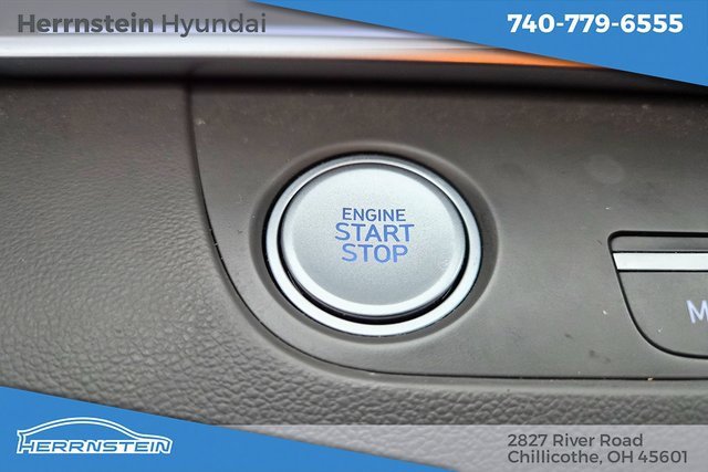 Used 2024 Hyundai Elantra SEL image 20