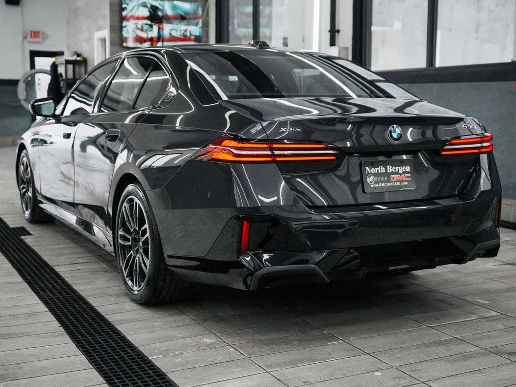 Used 2026 BMW 530i xDrive image 6