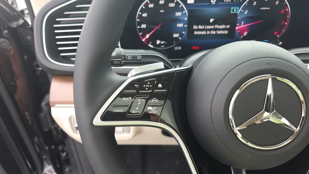 New 2026 Mercedes-Benz GLE 450 4MATIC image 16