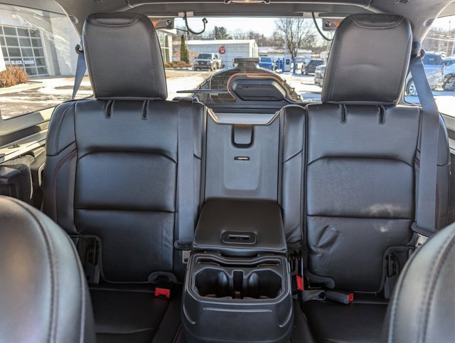 Used 2023 Jeep Wrangler Unlimited Rubicon w/ Steel Bumper Group image 16