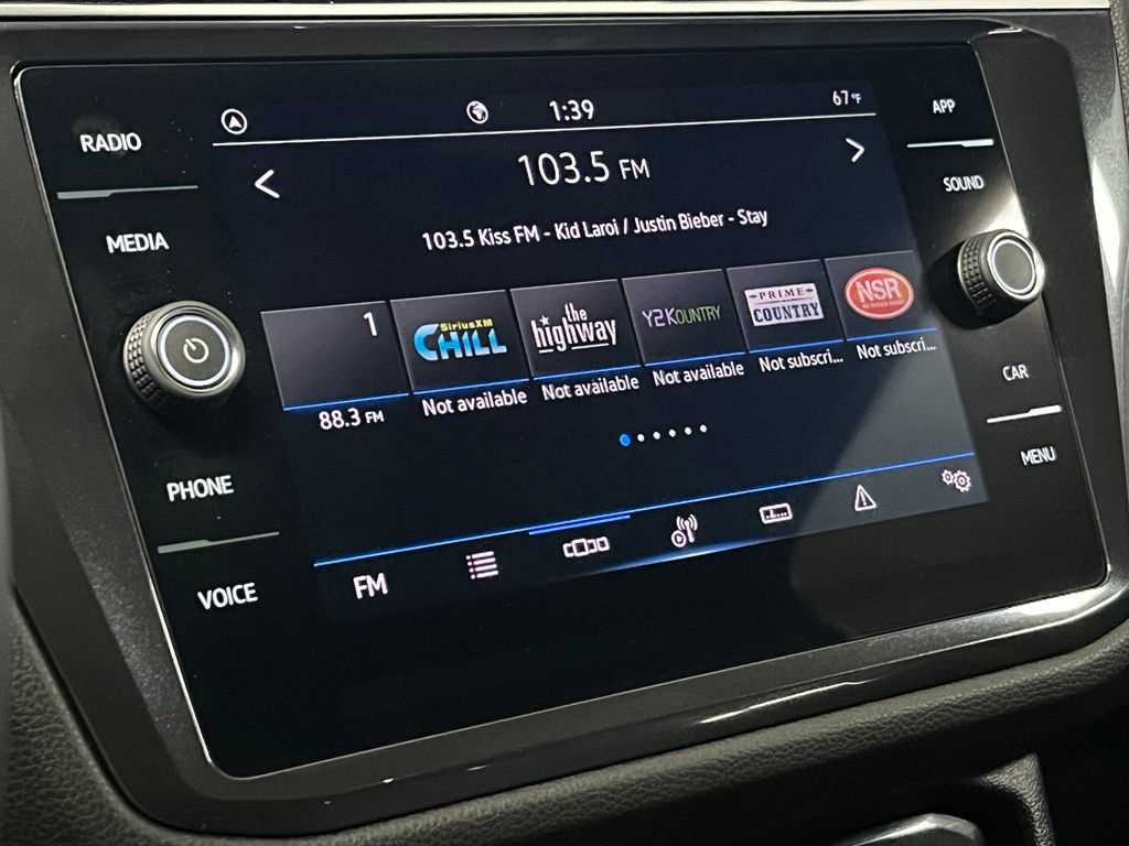 Certified 2023 Volkswagen Tiguan SE R-Line FWD image 29