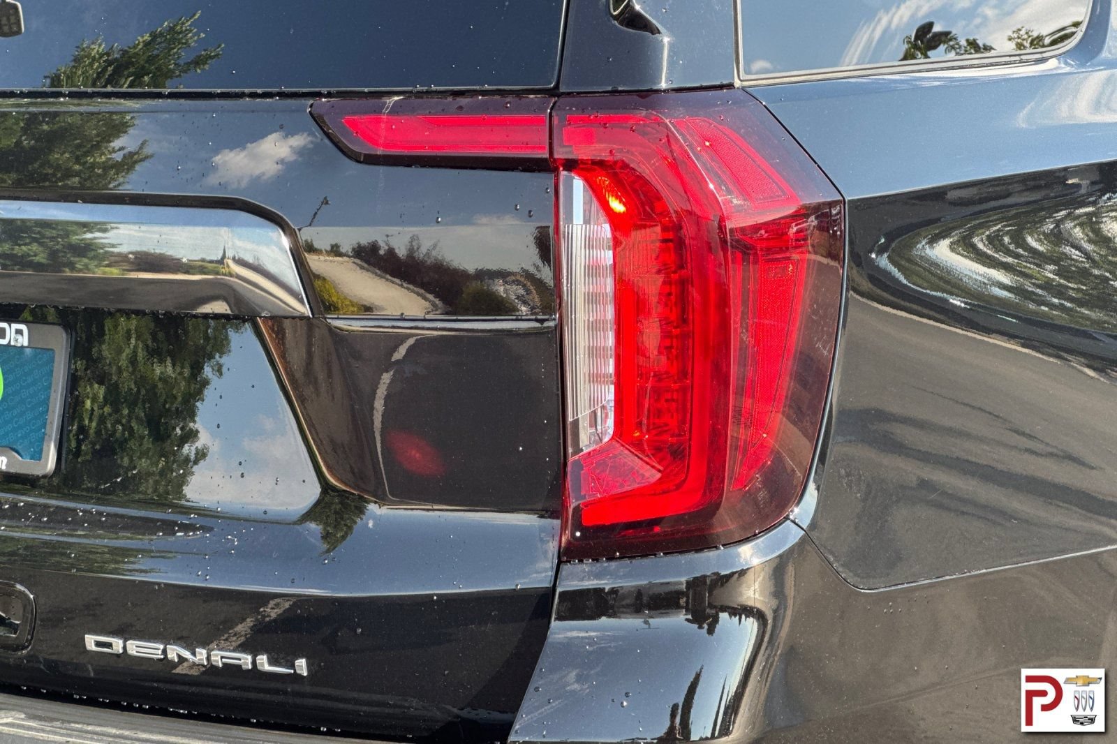 Certified 2024 GMC Yukon Denali Ultimate AWD/4WD image 36