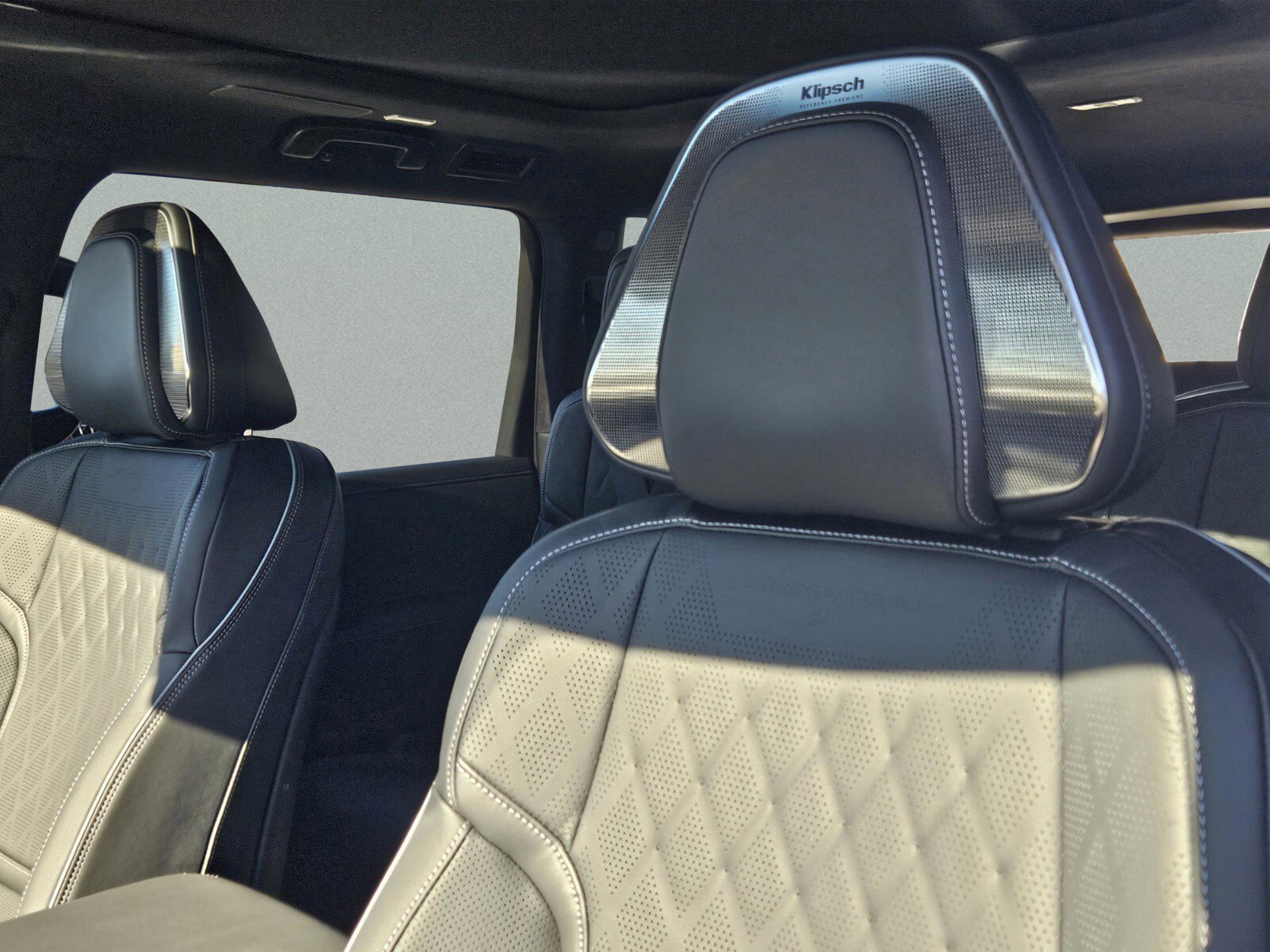 New 2026 INFINITI QX80 Autograph w/ Premium Cargo Package image 10