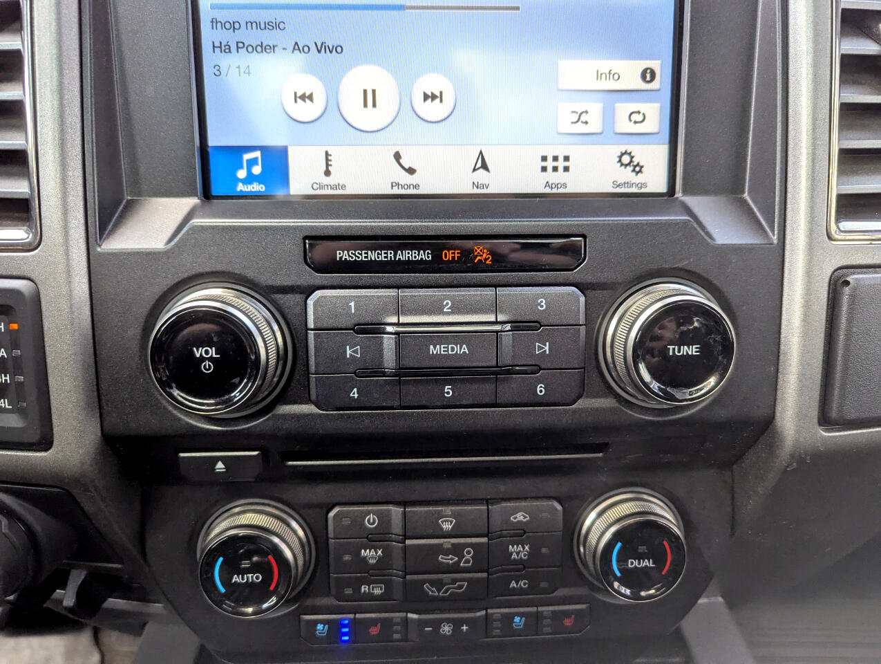 Used 2018 Ford F150 Raptor w/ Equipment Group 802A Luxury image 37