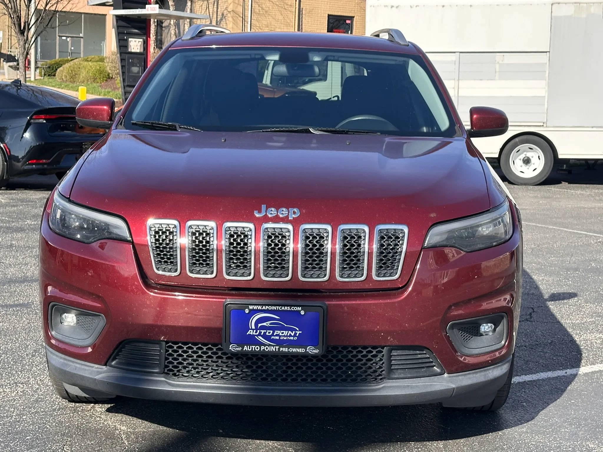 Used 2019 Jeep Cherokee Latitude w/ Popular Appearance Group image 2