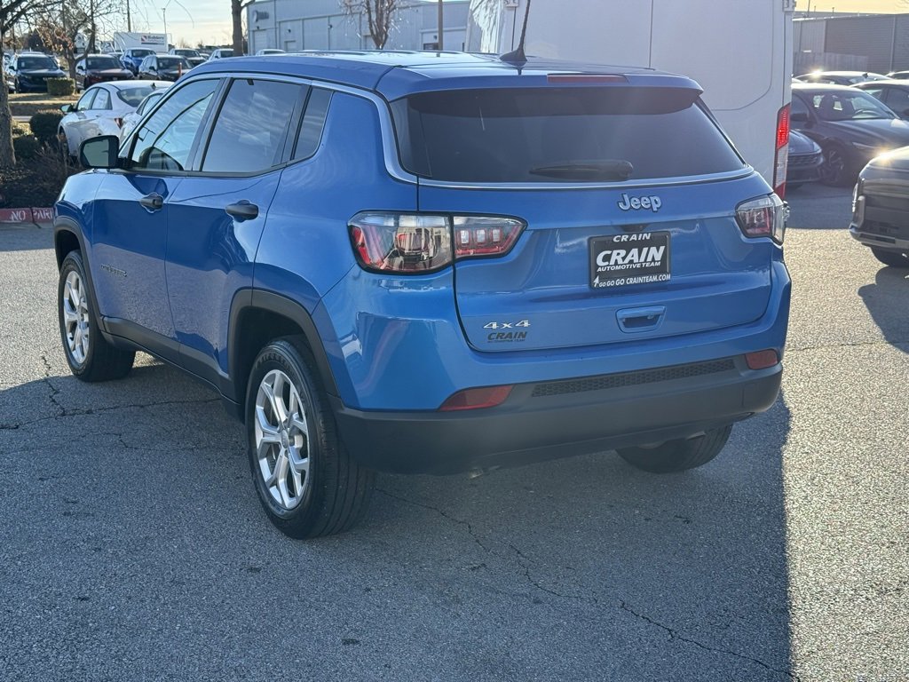 Used 2024 Jeep Compass Sport image 4