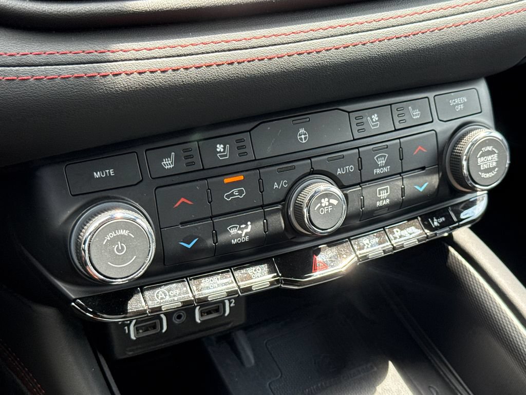 Used 2023 Dodge Durango GT AWD/4WD image 27