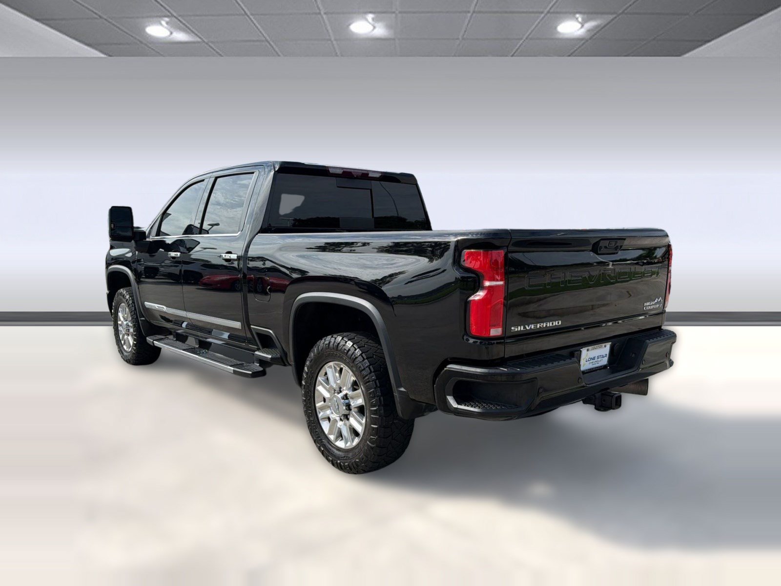 Certified 2024 Chevrolet Silverado 2500 High Country w/ Technology Package AWD/4WD image 3