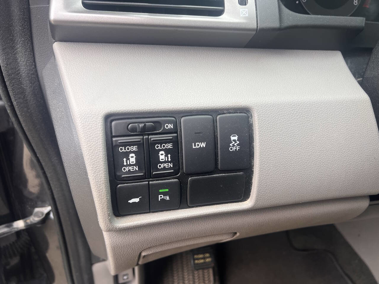 Used 2016 Honda Odyssey Touring Elite image 35