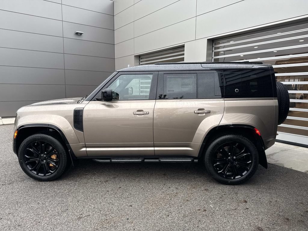 New 2026 Land Rover Defender 110 AWD/4WD image 4