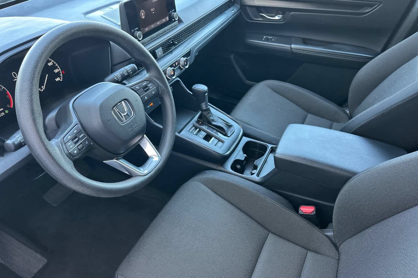 Used 2025 Honda CR-V LX image 11