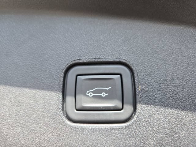 Used 2024 Cadillac Lyriq Luxury AWD/4WD image 36