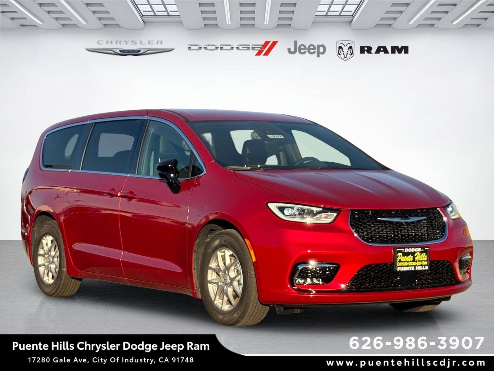 New 2026 Chrysler Pacifica Select FWD image 1