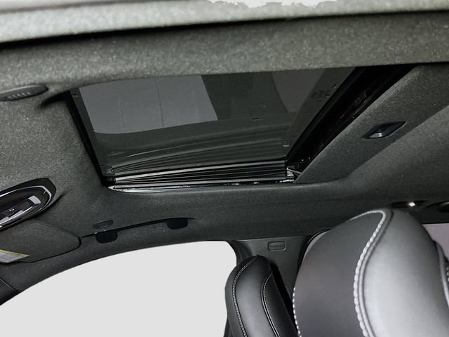 New 2025 Jeep Grand Cherokee Altitude image 25