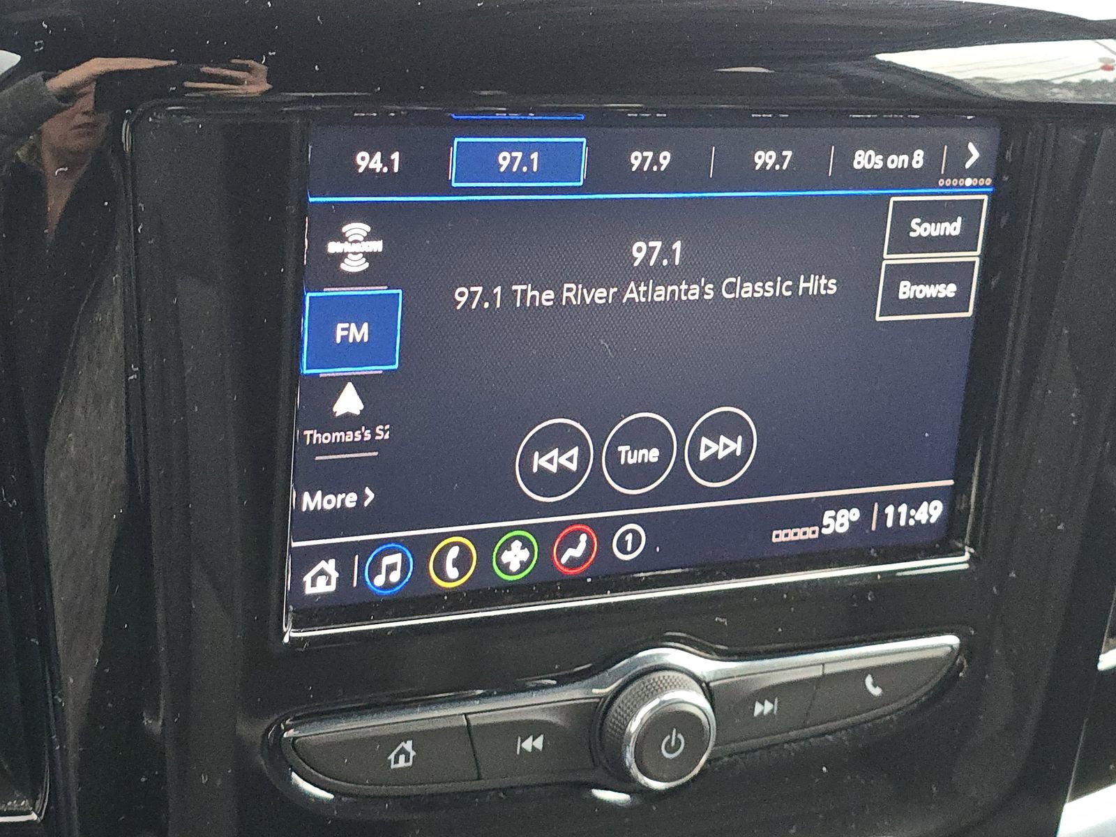 Used 2023 Chevrolet Traverse LT image 25