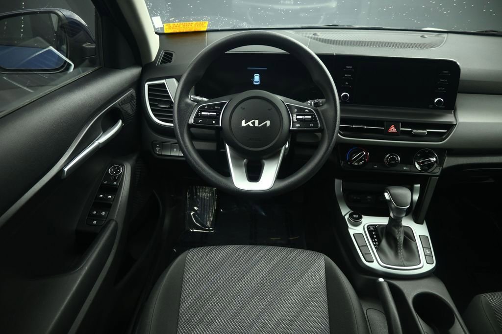 Certified 2026 Kia Seltos LX FWD image 33