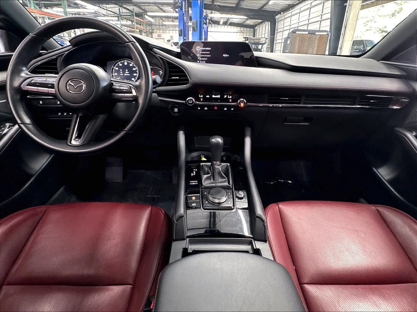 Used 2023 MAZDA MAZDA3 s FWD image 10
