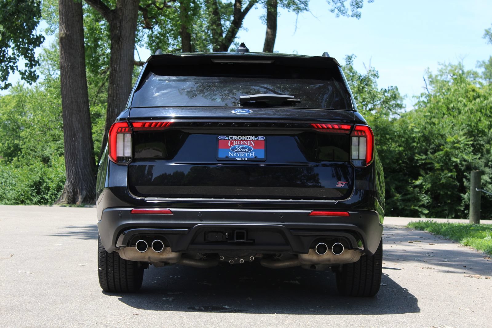 Used 2025 Ford Explorer ST AWD/4WD image 7