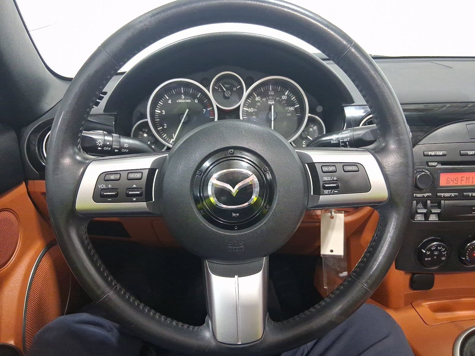 Used 2006 MAZDA MX-5 Miata Grand Touring RWD image 19