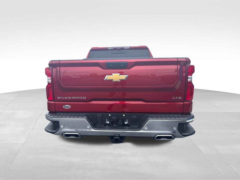 Used 2025 Chevrolet Silverado 1500 LTZ w/ Technology Package AWD/4WD image 4