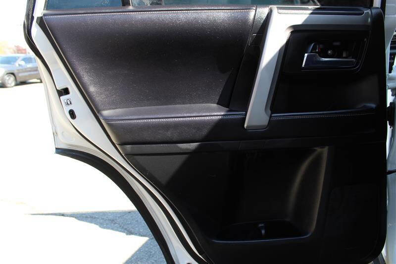 Used 2016 Toyota 4Runner SR5 image 25