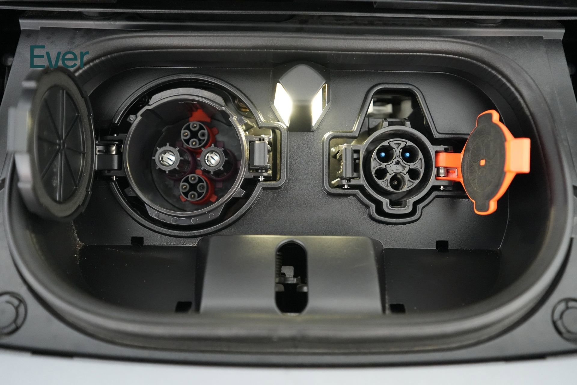 Used 2025 Nissan Leaf S image 10