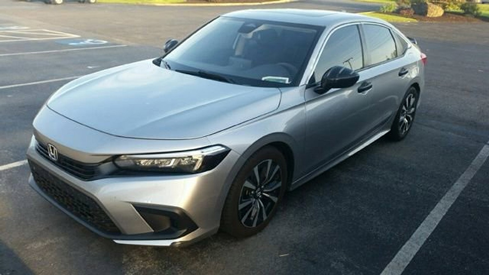 Used 2023 Honda Civic EX image 3