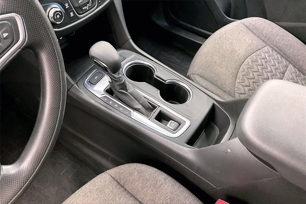 Used 2023 Chevrolet Equinox LT w/ LPO, Floor Liner Package image 16