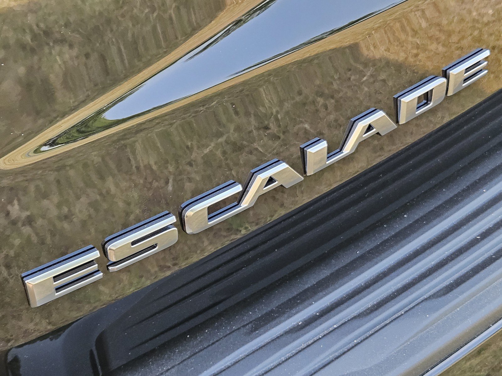 New 2026 Cadillac Escalade Sport w/ Touring Package AWD/4WD image 8