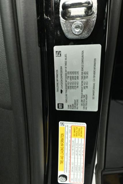 Used 2023 GMC Yukon XL SLT w/ SLT Premium Package AWD/4WD image 32